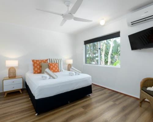 2BR-port-douglas-2-bedroom-holiday-accommodation(1)